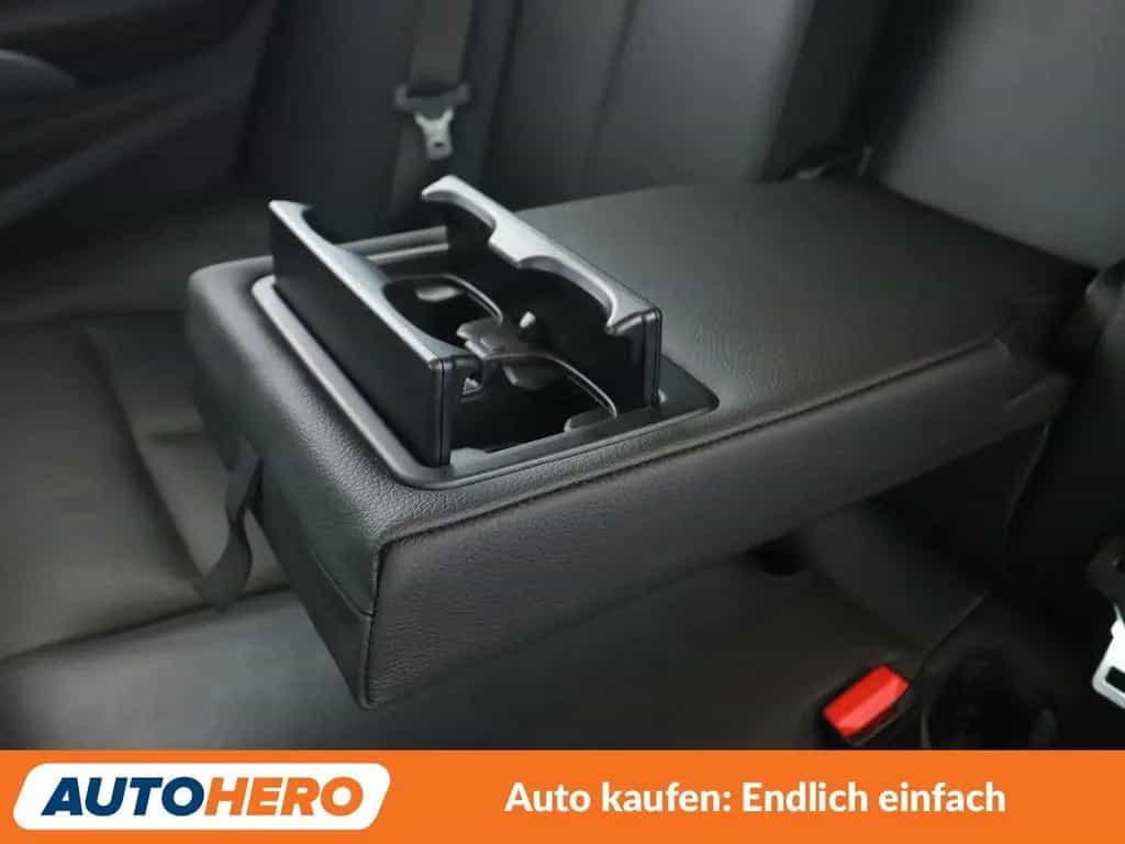 BMW 3 Series 320i M Sport Shadow Aut.*NAVI*LED*HUD*TEMPO*PDC* 01/2019-photo-26