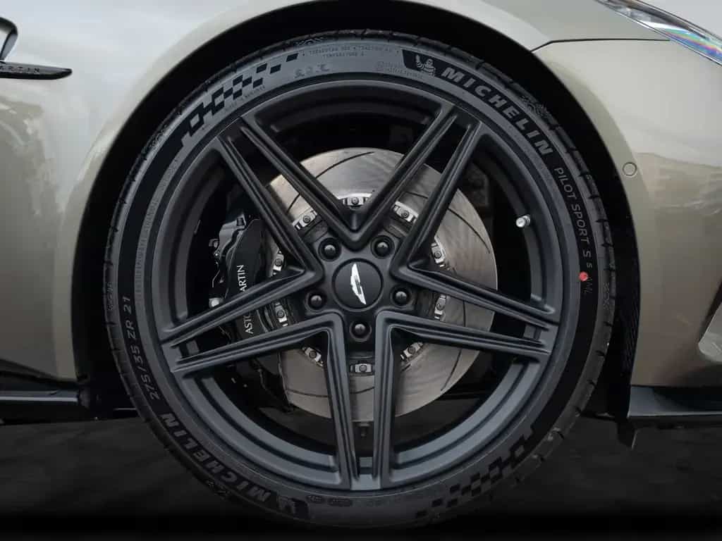 Aston Martin V8 Vantage | Carbon Trim | Jewellery Dark Satin 04/2026-photo-10