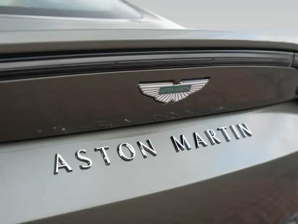 Aston Martin V8 Vantage | Carbon Trim | Jewellery Dark Satin 04/2026-photo-13
