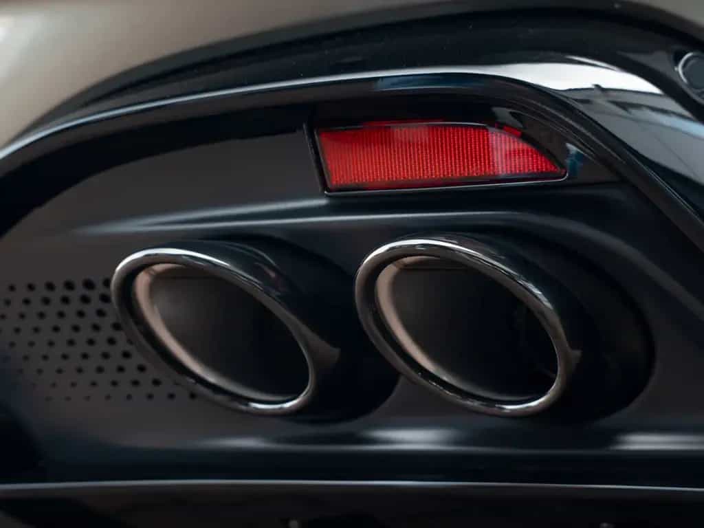 Aston Martin V8 Vantage | Carbon Trim | Jewellery Dark Satin 04/2026-photo-14