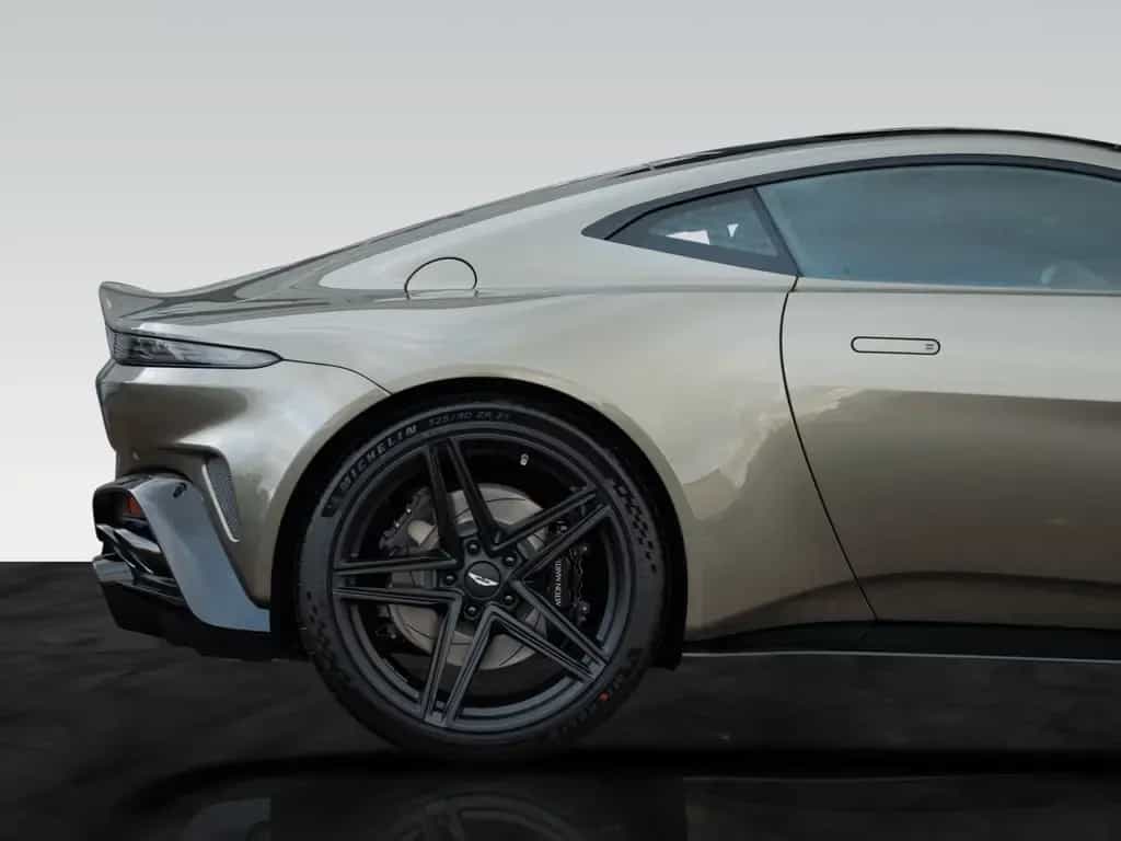 Aston Martin V8 Vantage | Carbon Trim | Jewellery Dark Satin 04/2026-photo-8