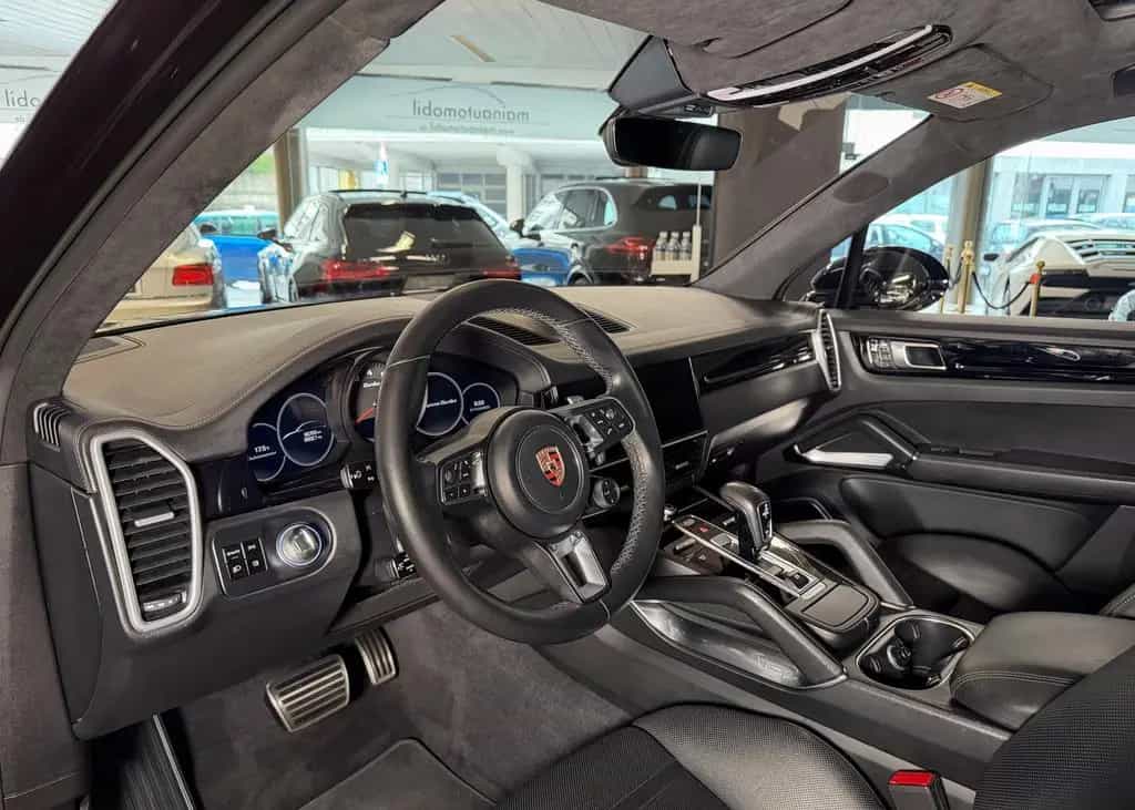 Porsche Cayenne Turbo MwSt.SportChrono PDCC PTV Burmeste 02/2018-photo-18