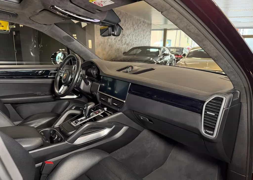 Porsche Cayenne Turbo MwSt.SportChrono PDCC PTV Burmeste 02/2018-photo-28