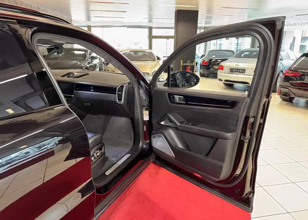 Porsche Cayenne Turbo MwSt.SportChrono PDCC PTV Burmeste 02/2018-photo-30