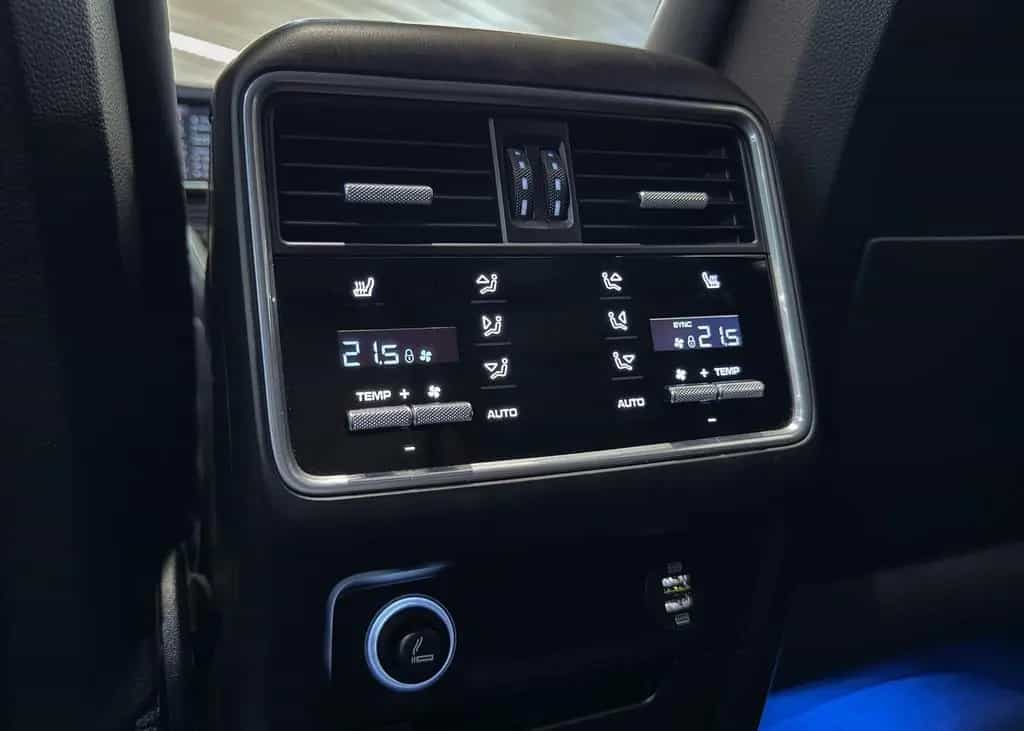 Porsche Cayenne Turbo MwSt.SportChrono PDCC PTV Burmeste 02/2018-photo-33
