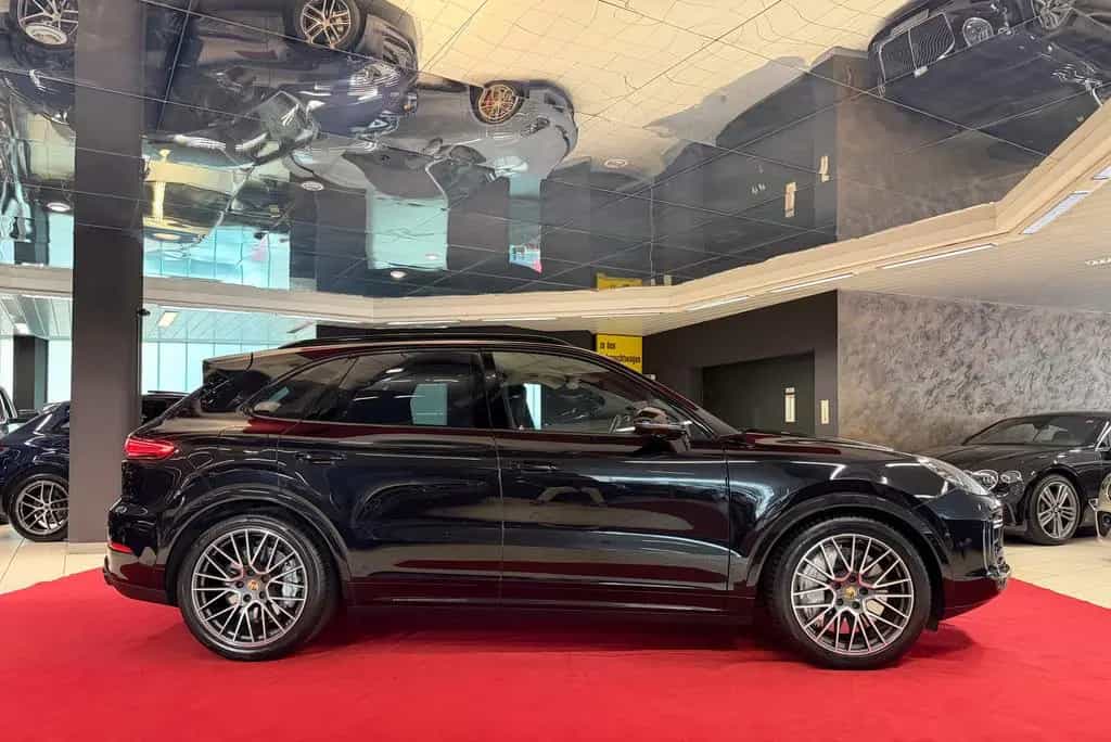 Porsche Cayenne Turbo MwSt.SportChrono PDCC PTV Burmeste 02/2018-photo-8