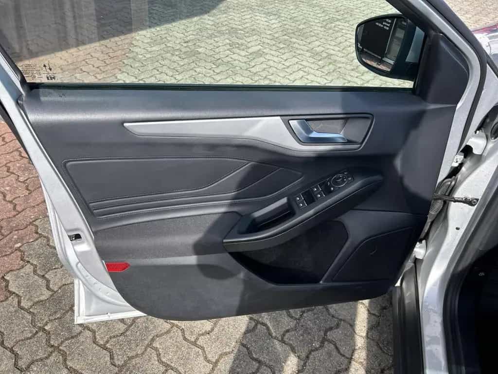 Ford Focus Turnier Cool & Connect 1.5 Ecoblue Klima N 11/2022-photo-16