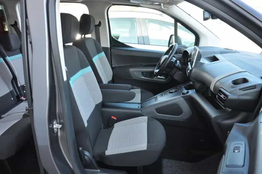 Citroën Berlingo XL Shine Aut. AHK-STANDHZ-HUD-230V-7Si. 01/2020-photo-15