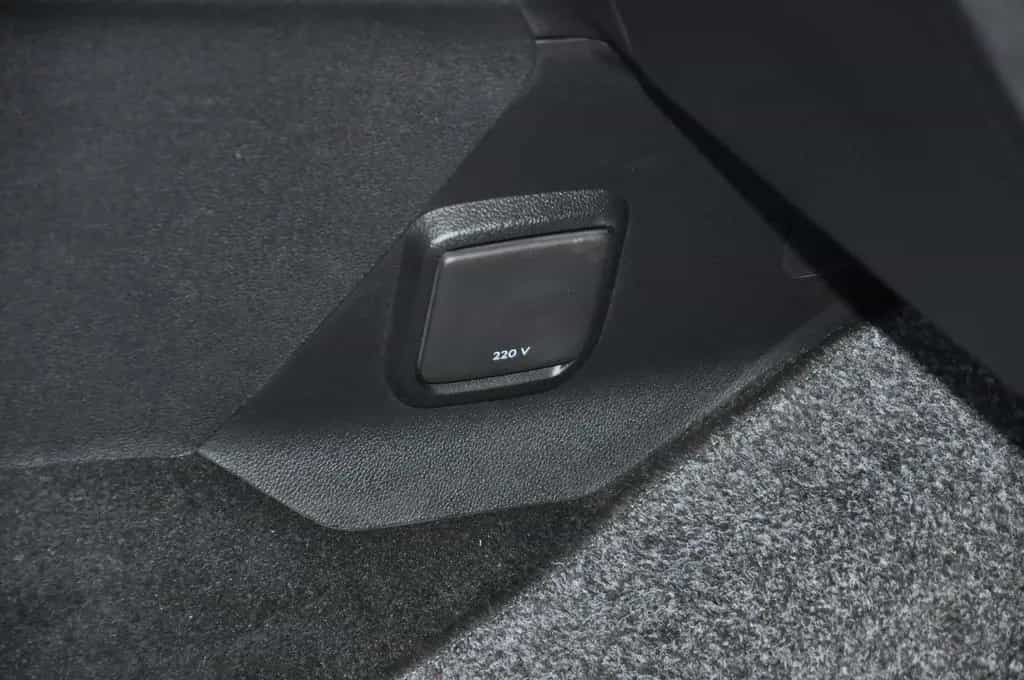 Citroën Berlingo XL Shine Aut. AHK-STANDHZ-HUD-230V-7Si. 01/2020-photo-23
