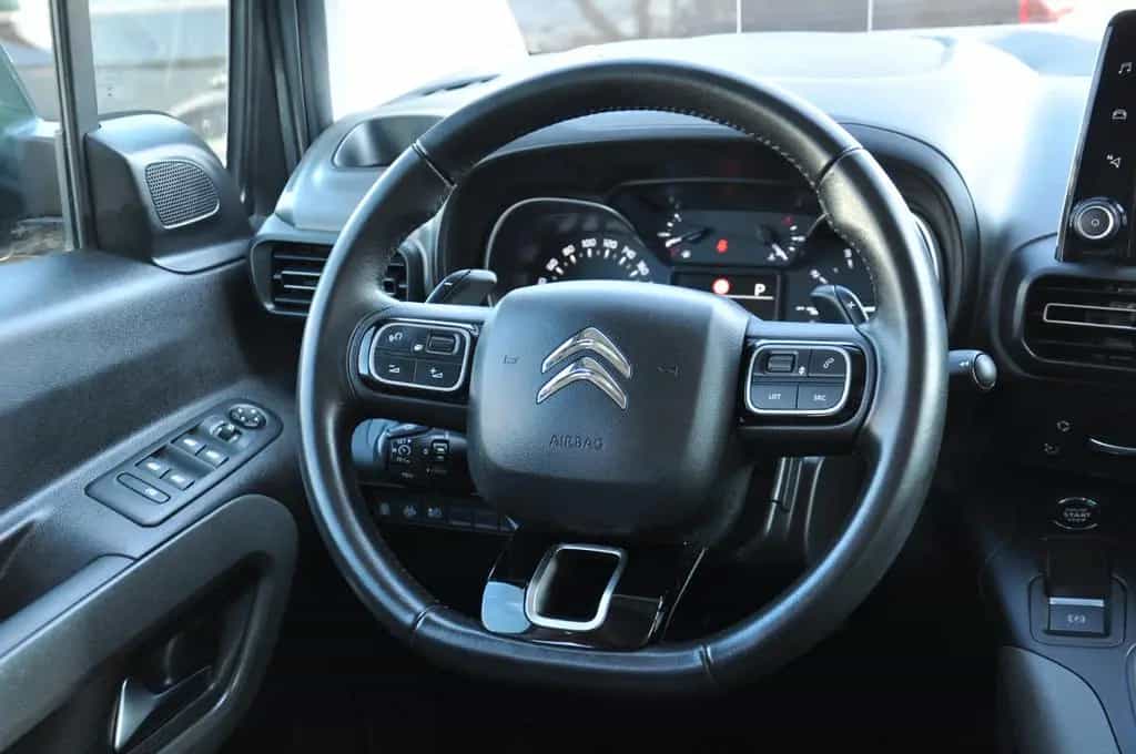 Citroën Berlingo XL Shine Aut. AHK-STANDHZ-HUD-230V-7Si. 01/2020-photo-28