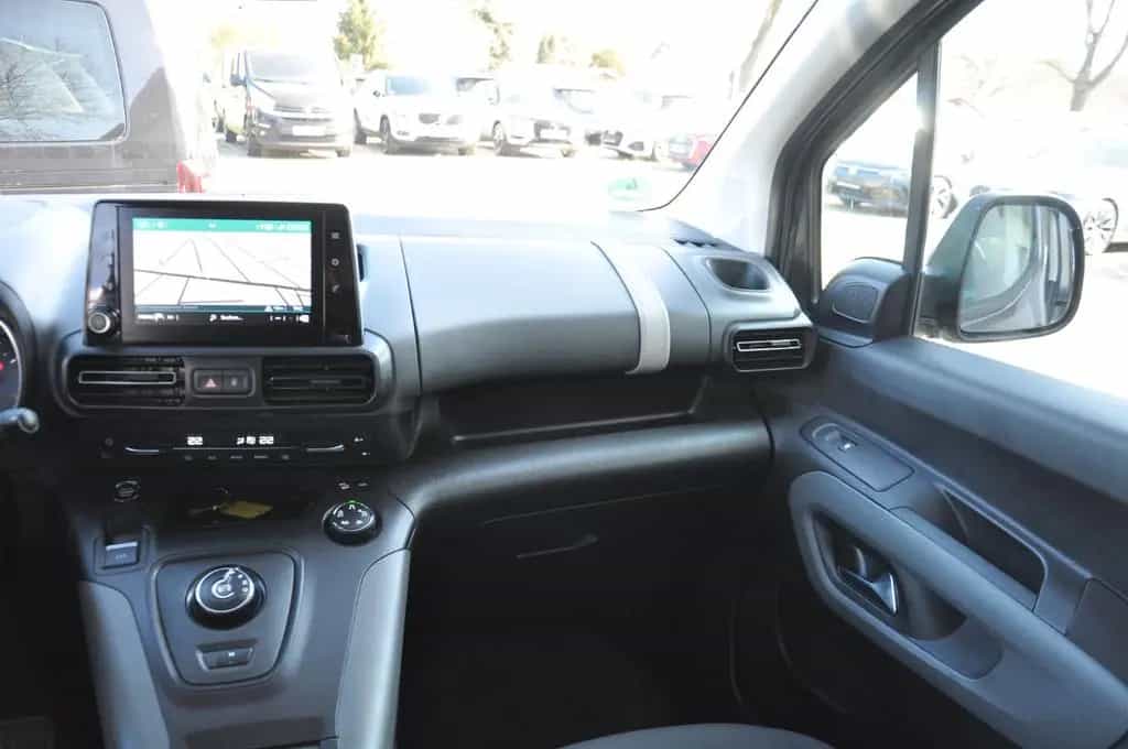 Citroën Berlingo XL Shine Aut. AHK-STANDHZ-HUD-230V-7Si. 01/2020-photo-33