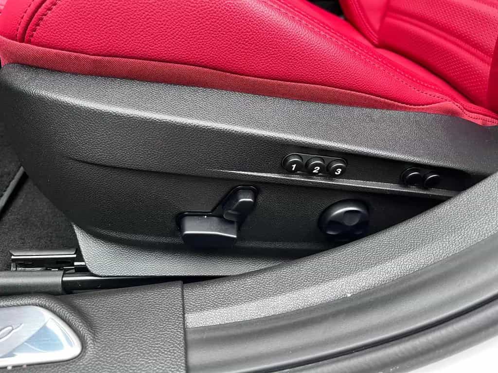 Alfa Romeo Giulia Veloce Q4 05/2024-photo-11
