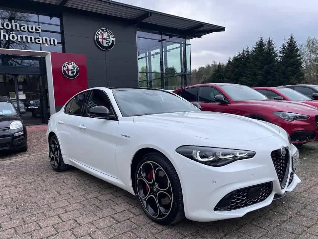Alfa Romeo Giulia Veloce Q4 05/2024-photo-2