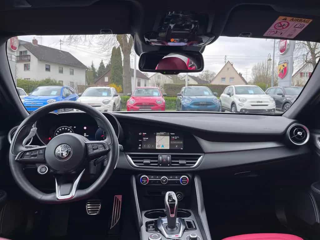 Alfa Romeo Giulia Veloce Q4 05/2024-photo-5