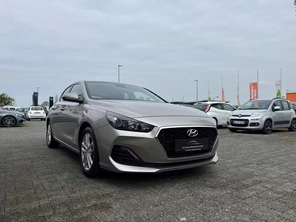 Hyundai i30 Fastback Style 03/2019-photo-0