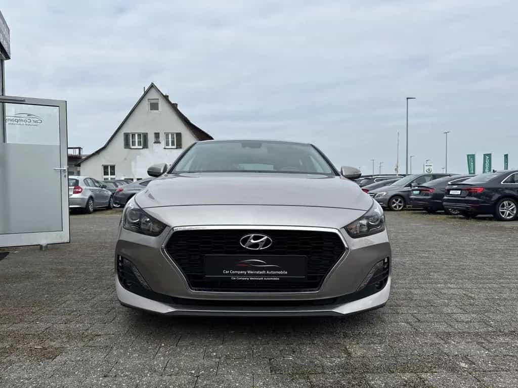 Hyundai i30 Fastback Style 03/2019-photo-1