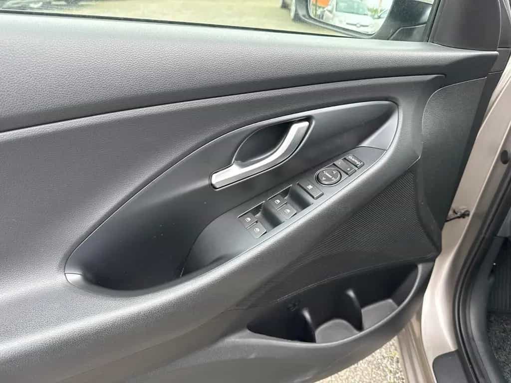 Hyundai i30 Fastback Style 03/2019-photo-13