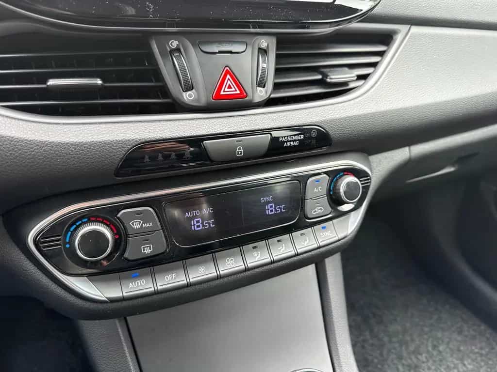 Hyundai i30 Fastback Style 03/2019-photo-18