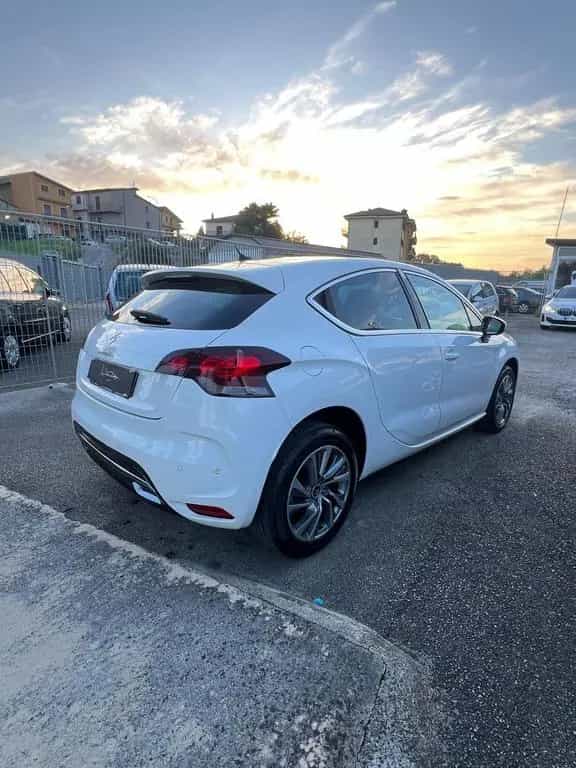 DS Automobiles DS4 Ds DS4 4 1.6 e-HDi 110 airdream CMP6 Business 10/2012-photo-3