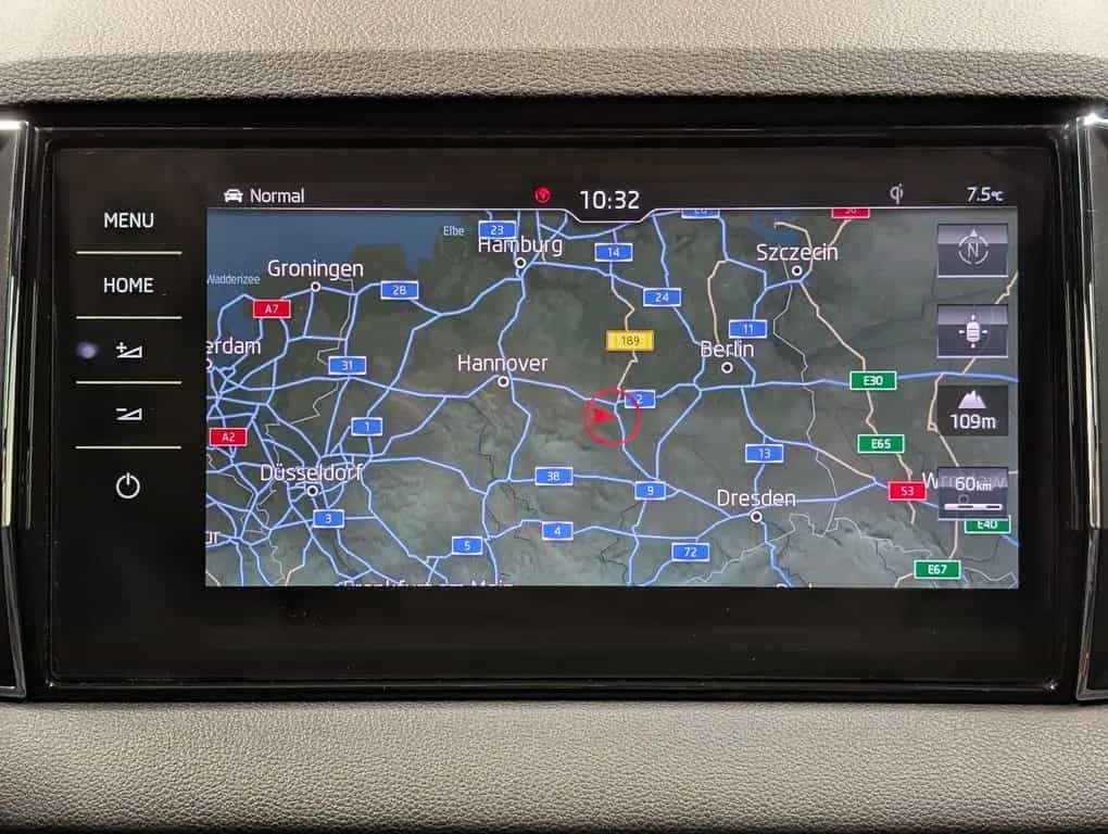 Skoda Karoq 4x4 Sportline Standhz/AHK/Pano/DCC/Canton 06/2019-photo-13