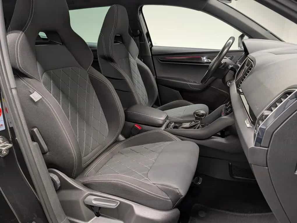 Skoda Karoq 4x4 Sportline Standhz/AHK/Pano/DCC/Canton 06/2019-photo-8