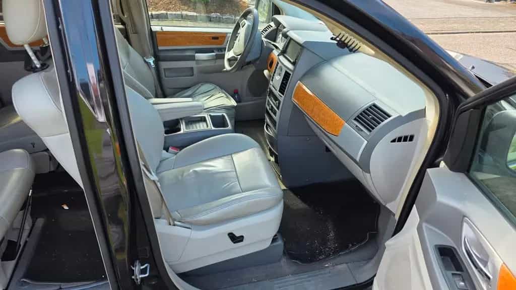Chrysler Grand Voyager Limited 2.8 CRD Autom. Limited 10/2008-photo-8