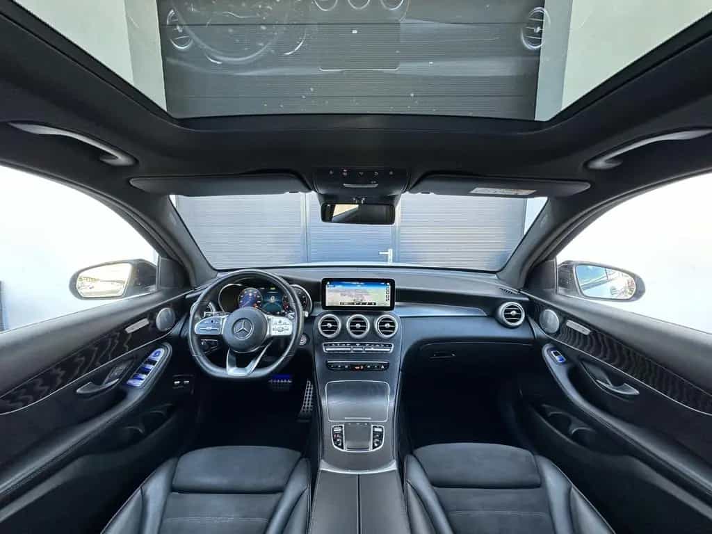Mercedes-Benz GLC-Class 300 4M*AMG*DI-TACHO*BURM*PANO*ACC*AHK*KAMERA 11/2019-photo-2