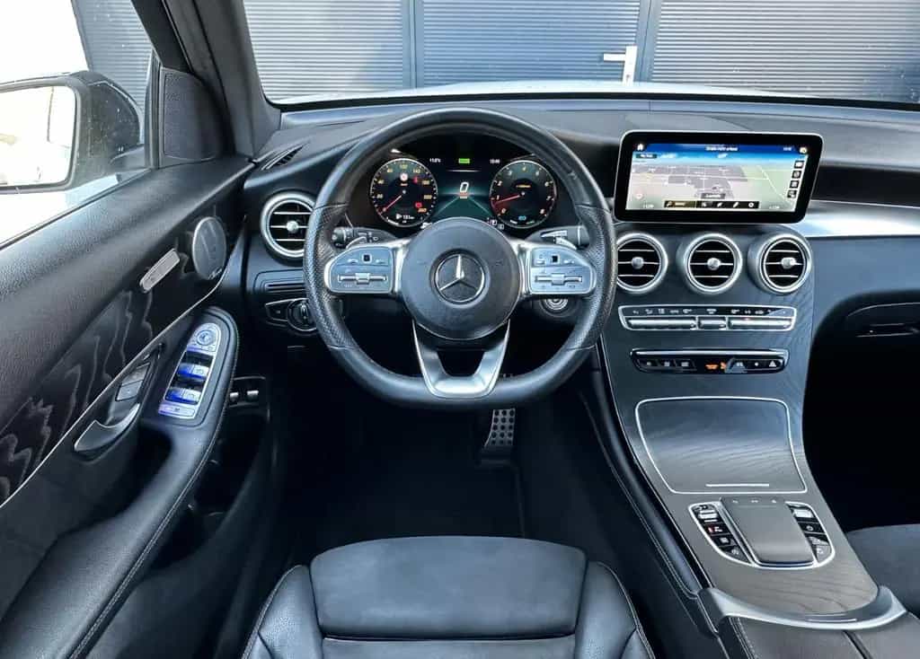 Mercedes-Benz GLC-Class 300 4M*AMG*DI-TACHO*BURM*PANO*ACC*AHK*KAMERA 11/2019-photo-9