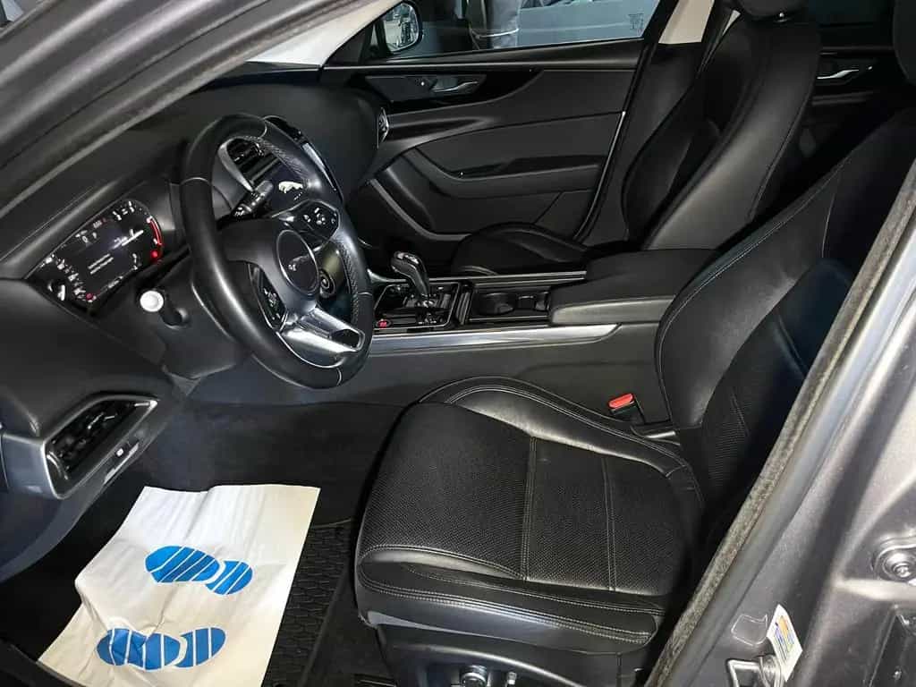 Jaguar XE S AWD Neues Modell, LED, Kamera, Navi 01/2020-photo-14