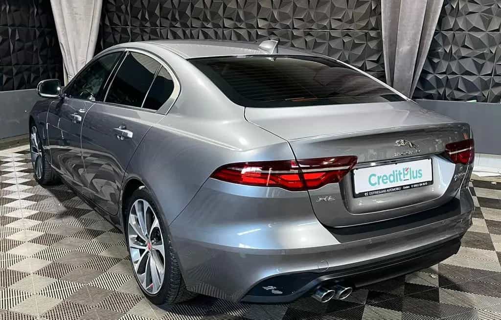Jaguar XE S AWD Neues Modell, LED, Kamera, Navi 01/2020-photo-4