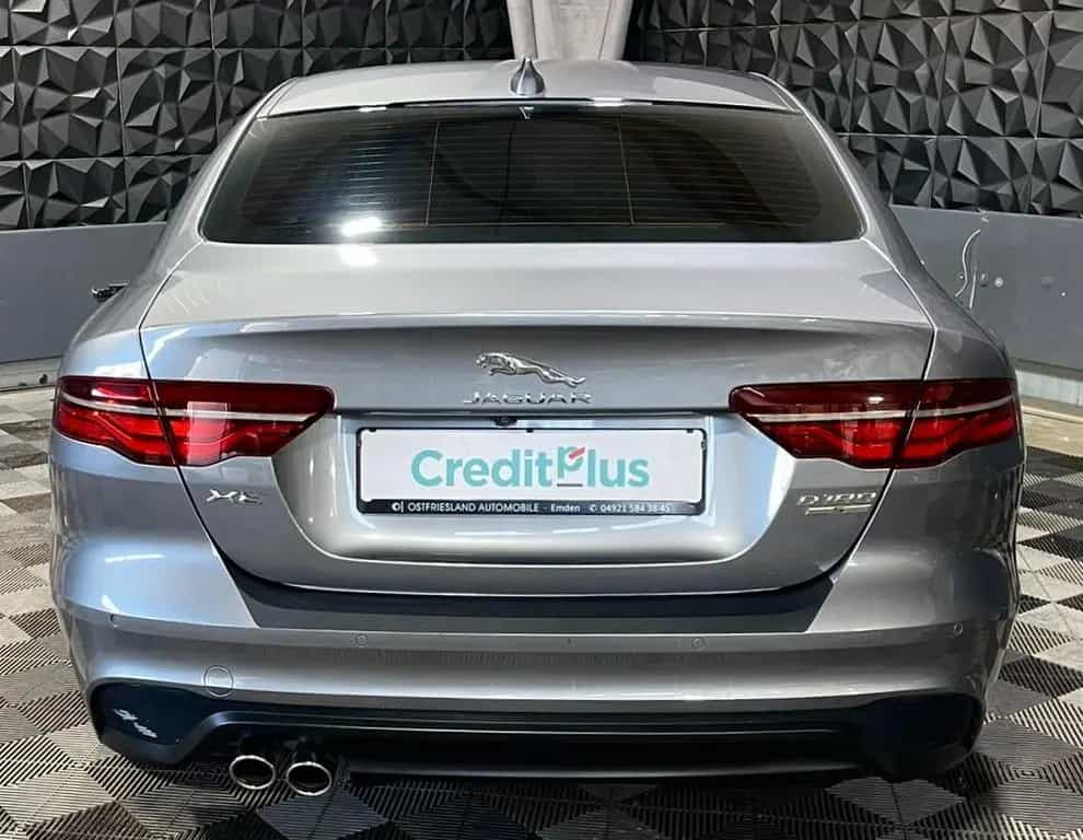 Jaguar XE S AWD Neues Modell, LED, Kamera, Navi 01/2020-photo-5