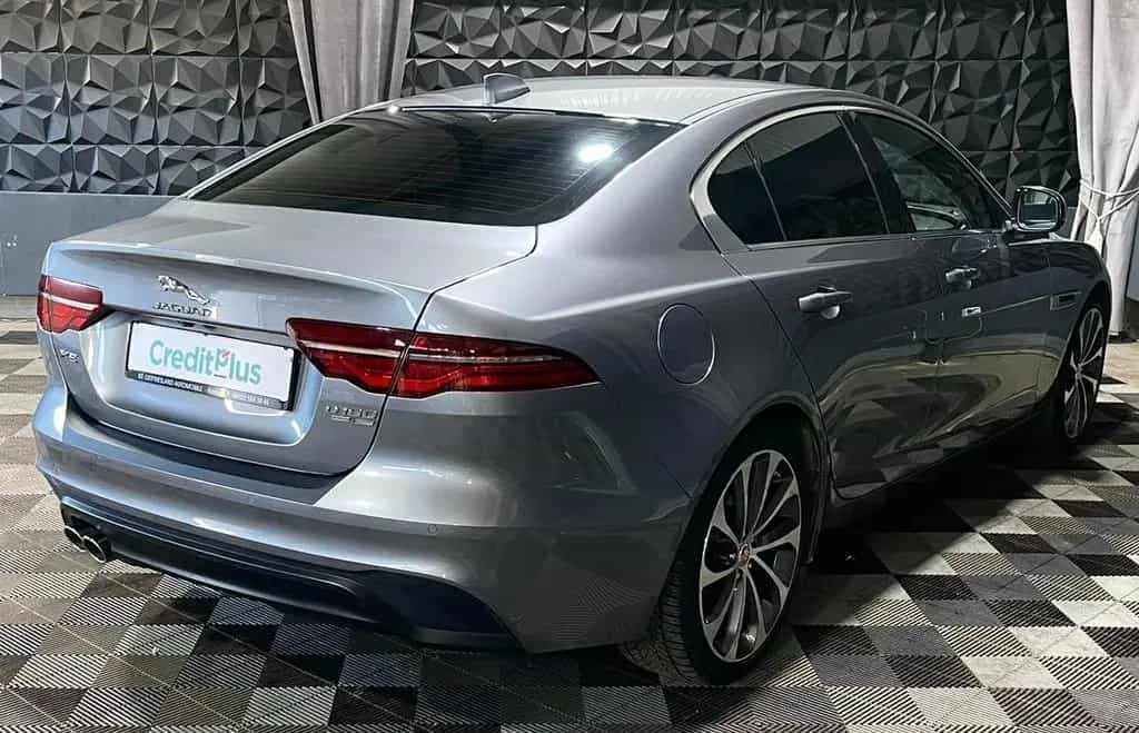 Jaguar XE S AWD Neues Modell, LED, Kamera, Navi 01/2020-photo-6