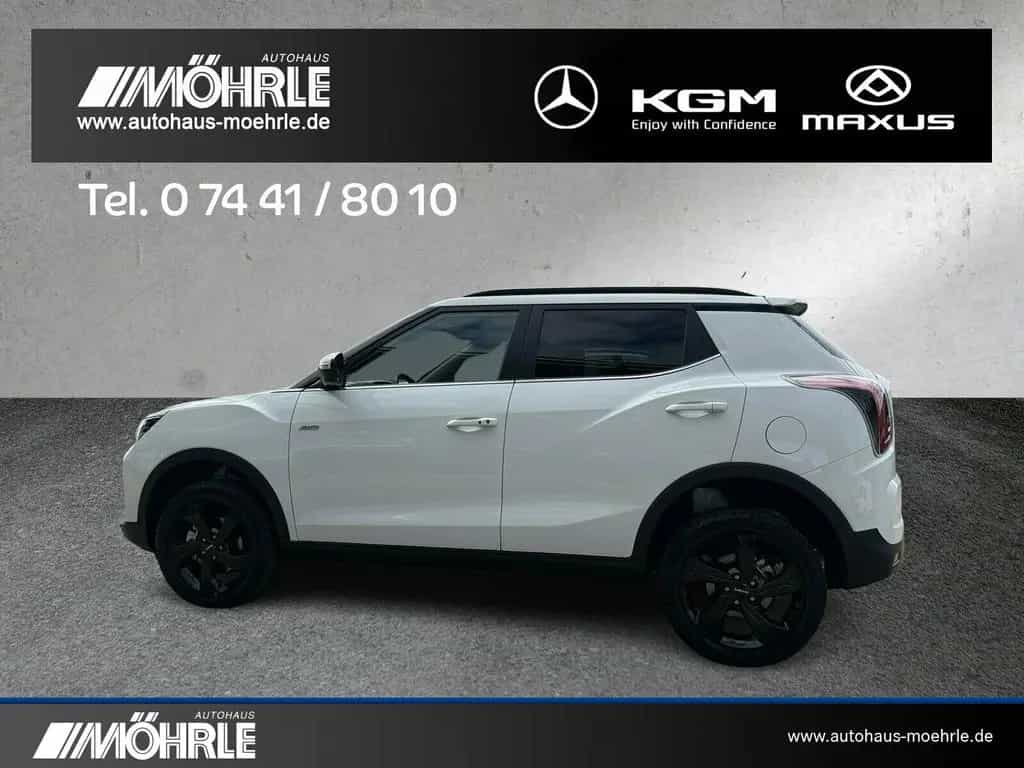 KGM Tivoli 1.5 P Nomad Plus 4WD Sondermodell LED null-photo-2