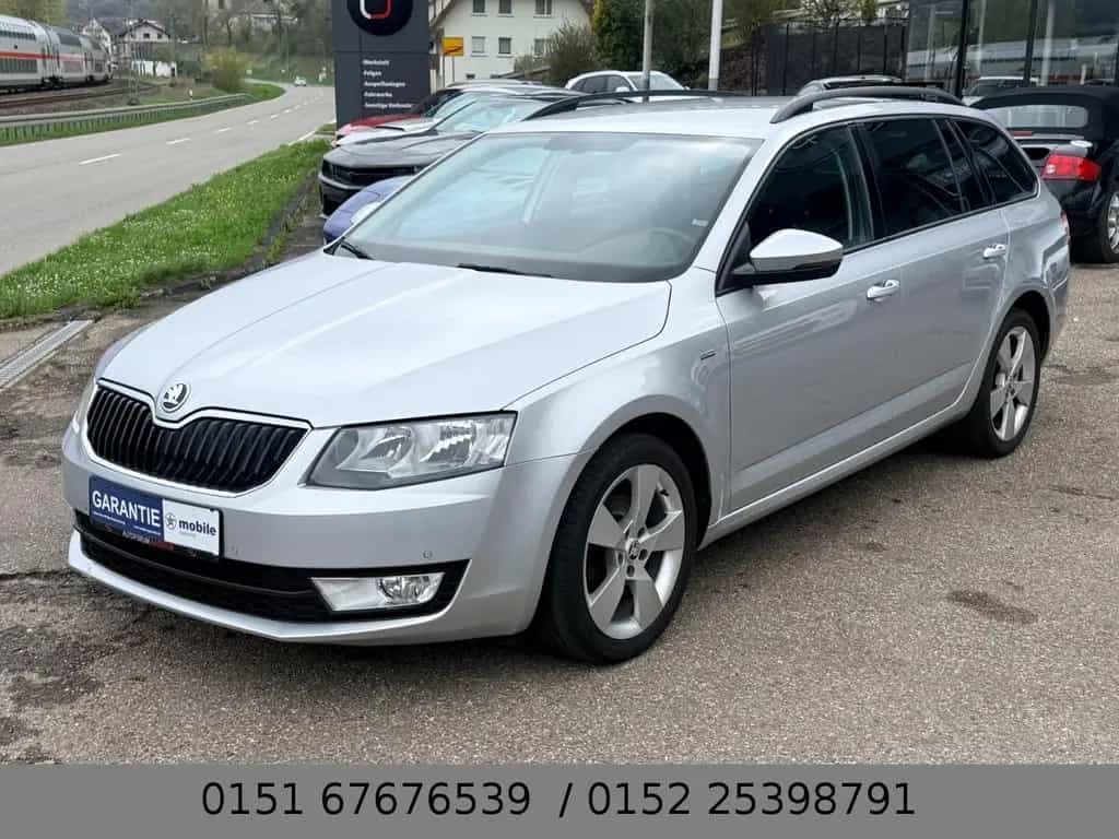 Skoda Octavia Combi Ambition JOY TÜV NEU PDC SHZ 03/2017-photo-1