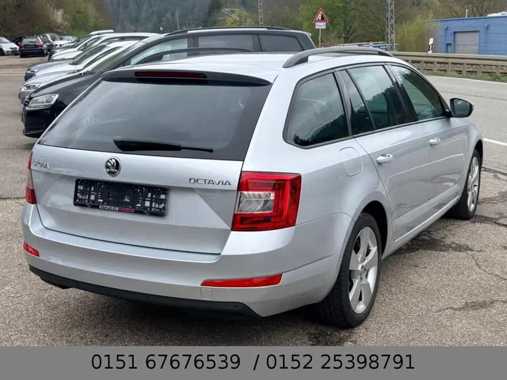 Skoda Octavia Combi Ambition JOY TÜV NEU PDC SHZ 03/2017-photo-8
