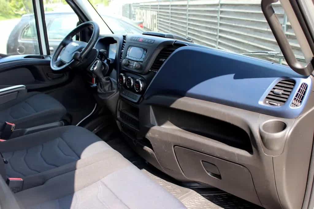 Iveco Daily 3.0HPI Automatik HKa 35 S 3520 3-SITZ AHK 04/2018-photo-14
