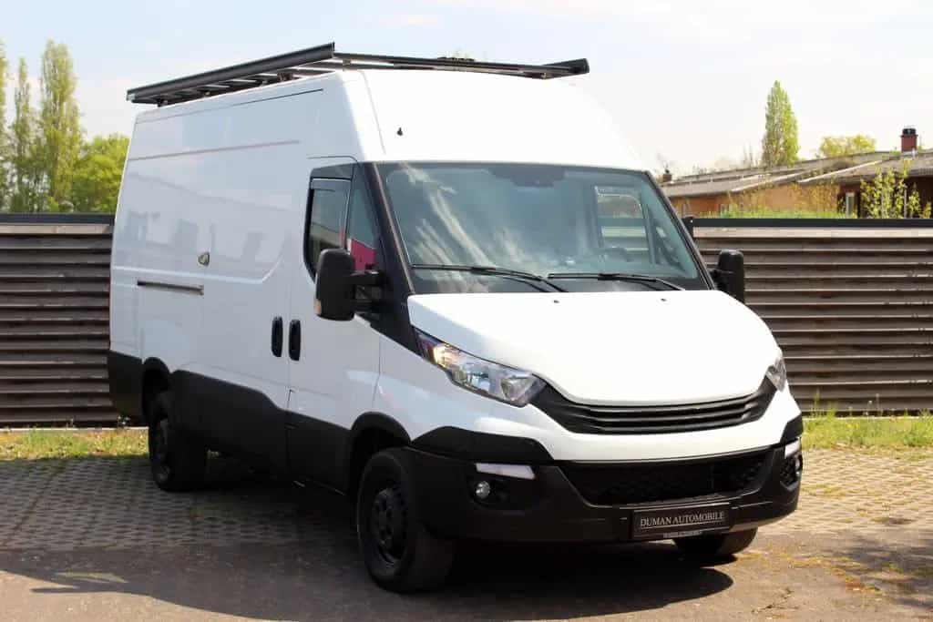 Iveco Daily 3.0HPI Automatik HKa 35 S 3520 3-SITZ AHK 04/2018-photo-2