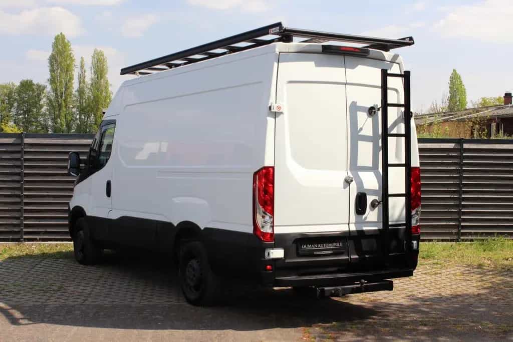 Iveco Daily 3.0HPI Automatik HKa 35 S 3520 3-SITZ AHK 04/2018-photo-3