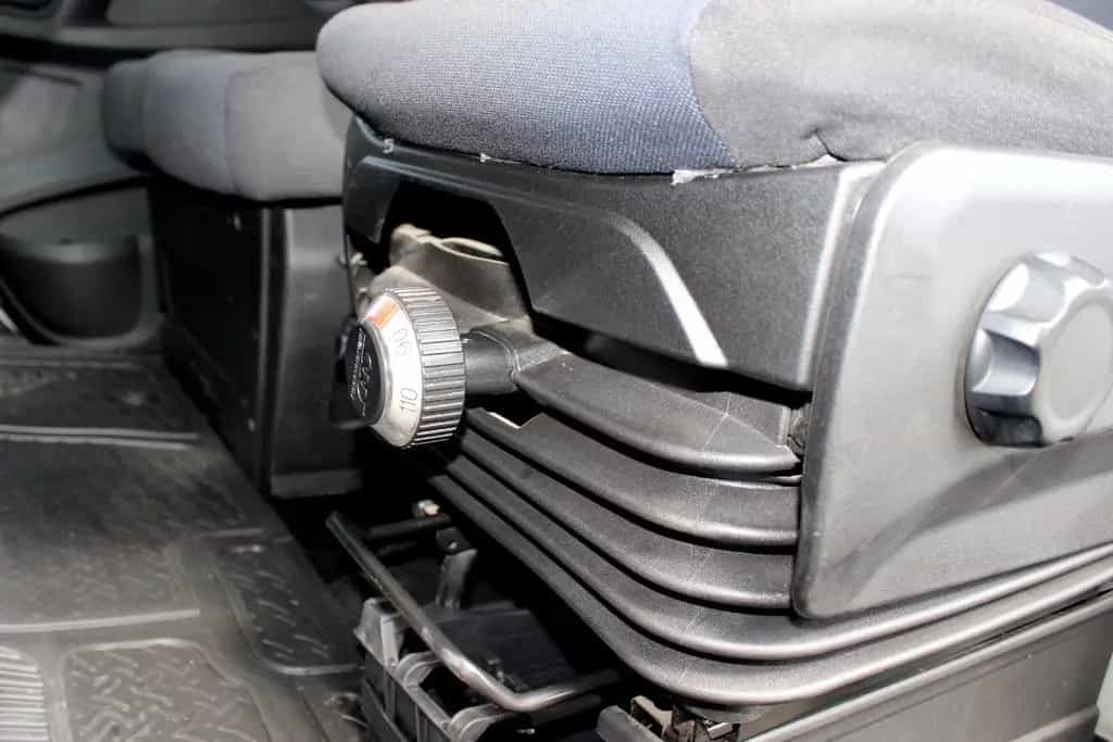Iveco Daily 3.0HPI Automatik HKa 35 S 3520 3-SITZ AHK 04/2018-photo-9