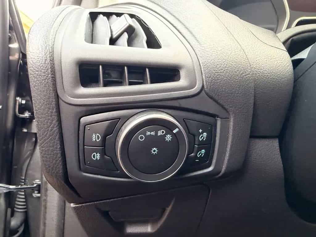 Ford Focus Turnier ST-Line AUT+LED+NAVI+19"ALU 09/2018-photo-16