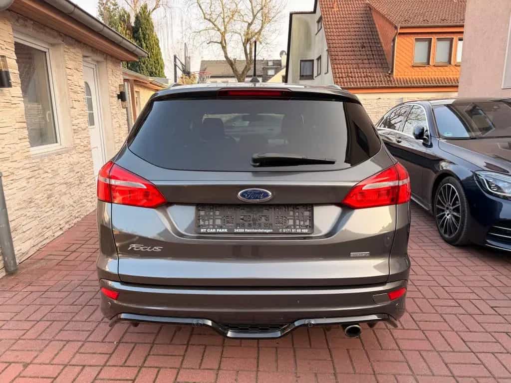 Ford Focus Turnier ST-Line AUT+LED+NAVI+19"ALU 09/2018-photo-4