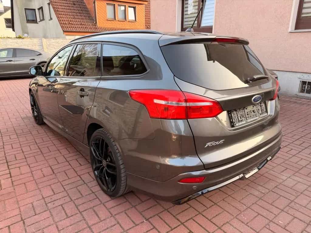 Ford Focus Turnier ST-Line AUT+LED+NAVI+19"ALU 09/2018-photo-5