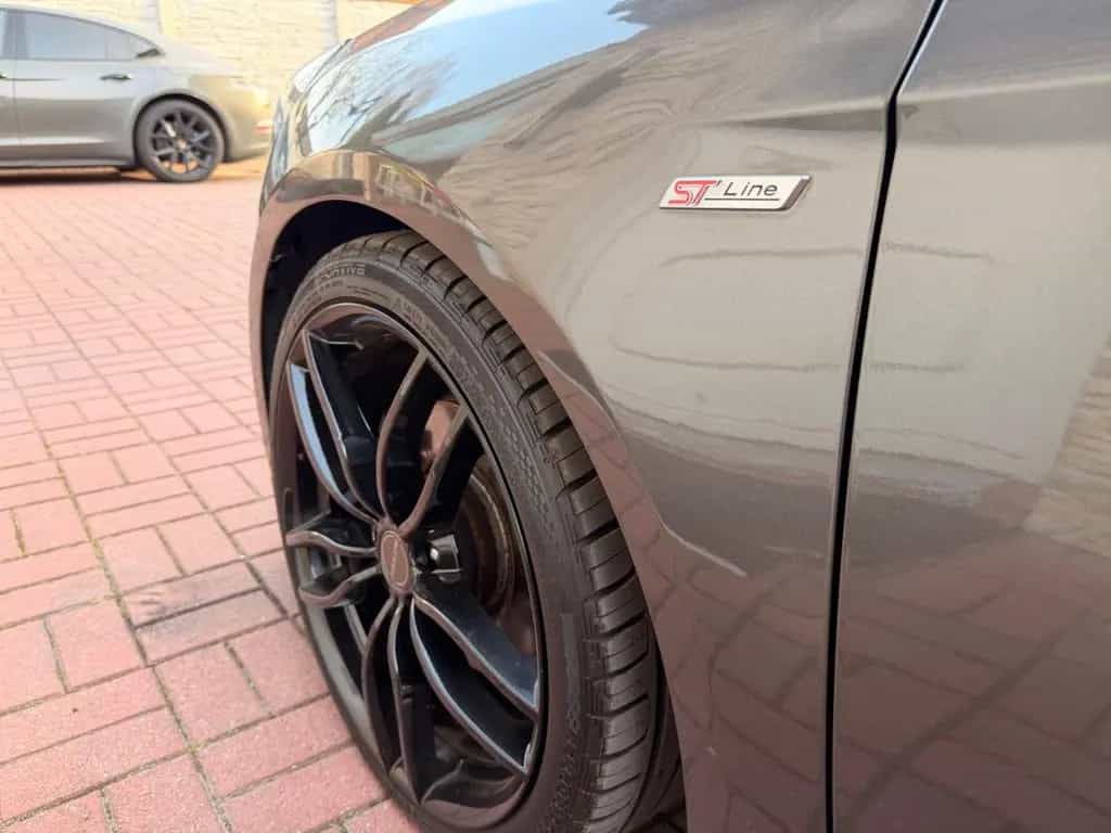 Ford Focus Turnier ST-Line AUT+LED+NAVI+19"ALU 09/2018-photo-9