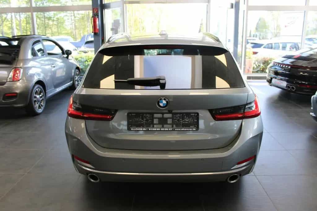 BMW 3 Series 320 320d Touring Aut. - 1.HAND - 11/2022-photo-4