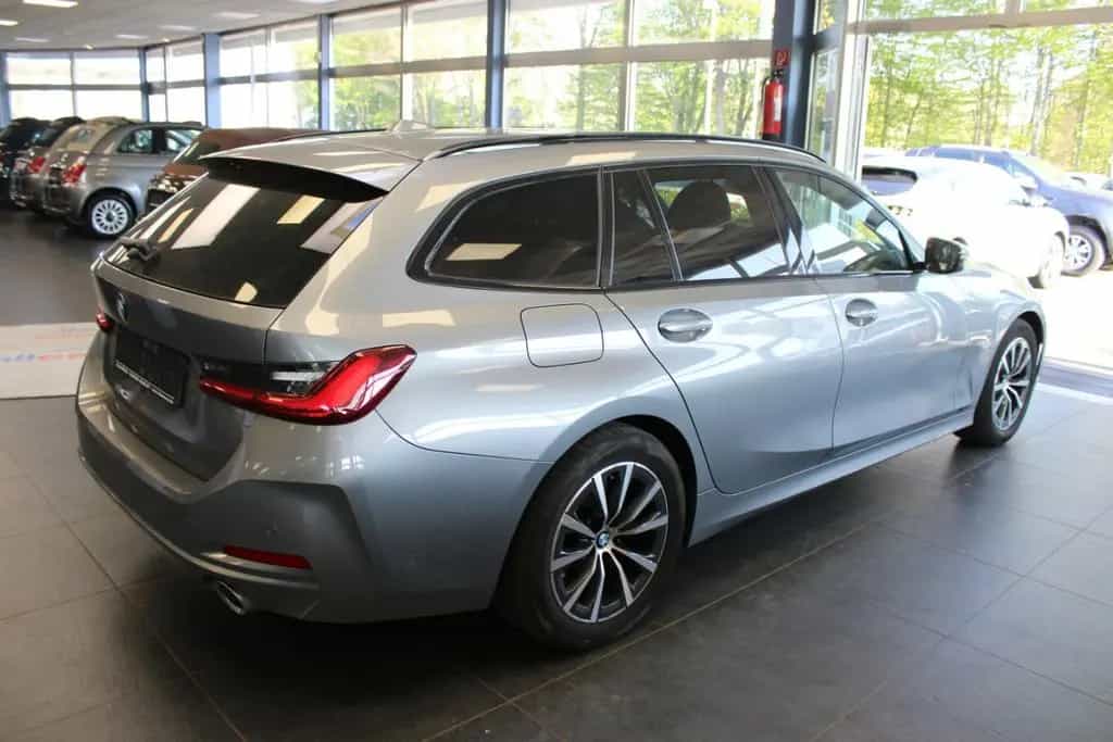 BMW 3 Series 320 320d Touring Aut. - 1.HAND - 11/2022-photo-6