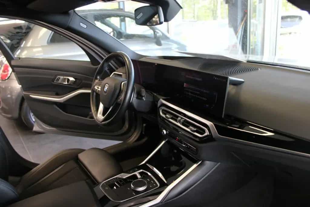 BMW 3 Series 320 320d Touring Aut. - 1.HAND - 11/2022-photo-8