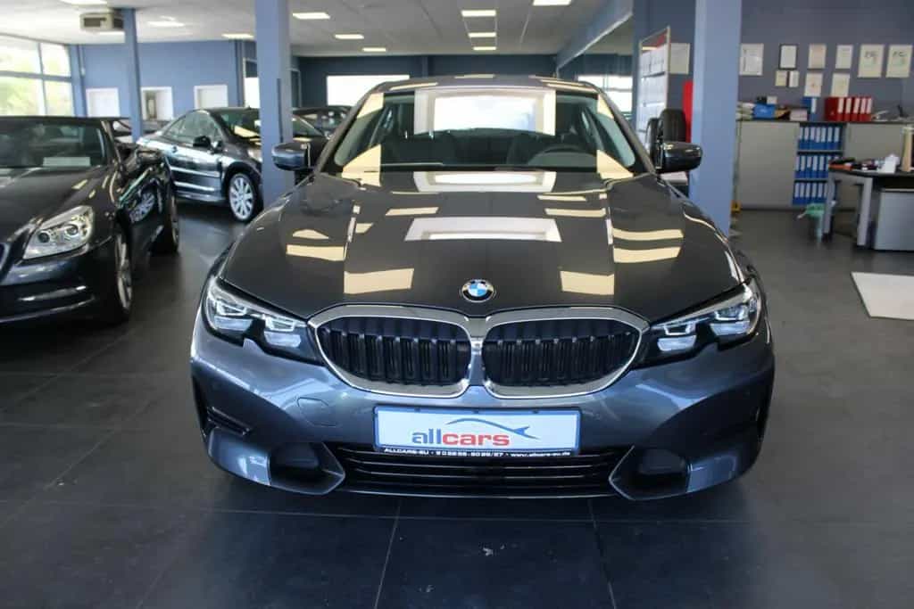 BMW 320 320d Aut. Sport Line 02/2022-photo-1