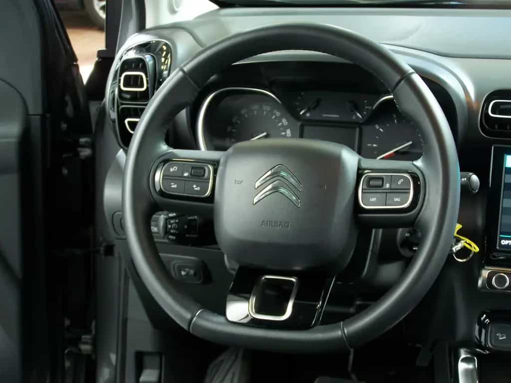 Citroën C3 Aircross PureTech 130 Plus AUTOM+PDC 06/2024-photo-5