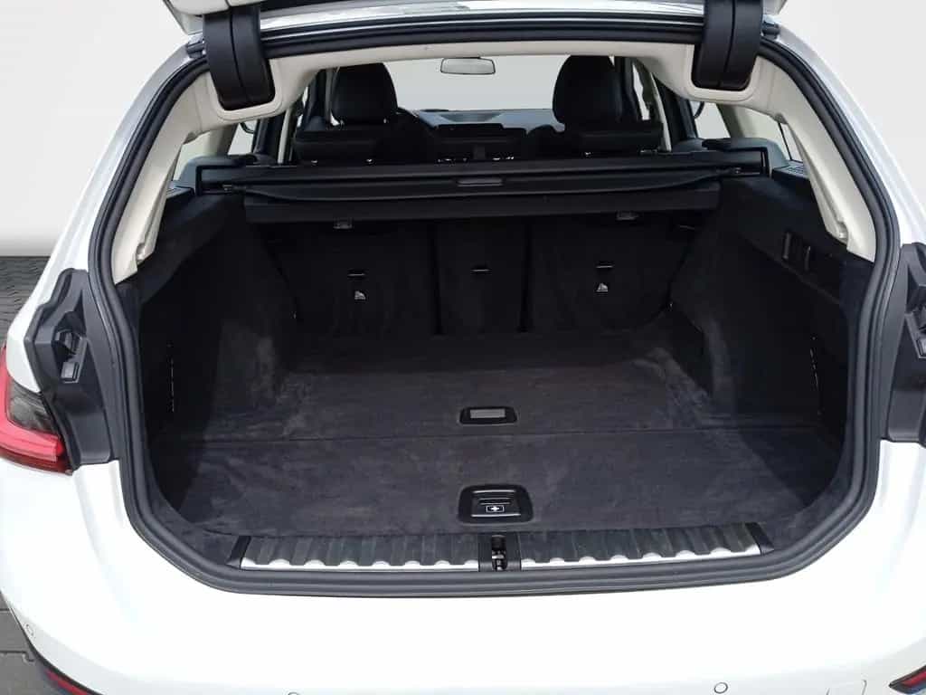 BMW 320 i Sport Line Touring  Aut.  SHZG+TEMPOMAT+NA 01/2020-photo-10