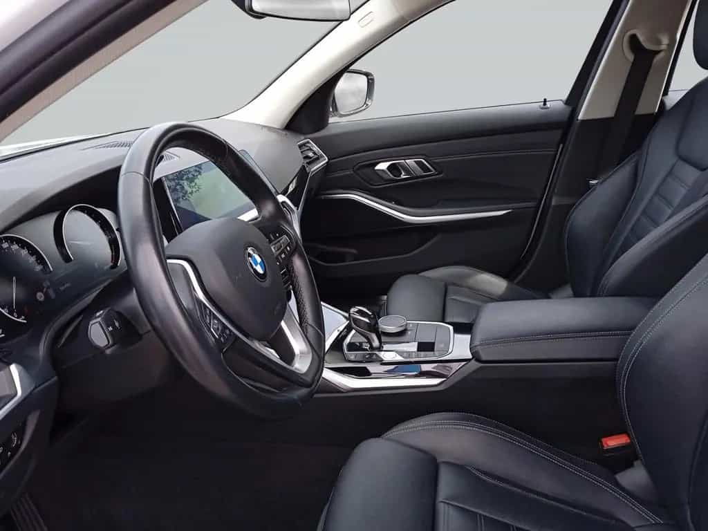 BMW 320 i Sport Line Touring  Aut.  SHZG+TEMPOMAT+NA 01/2020-photo-12